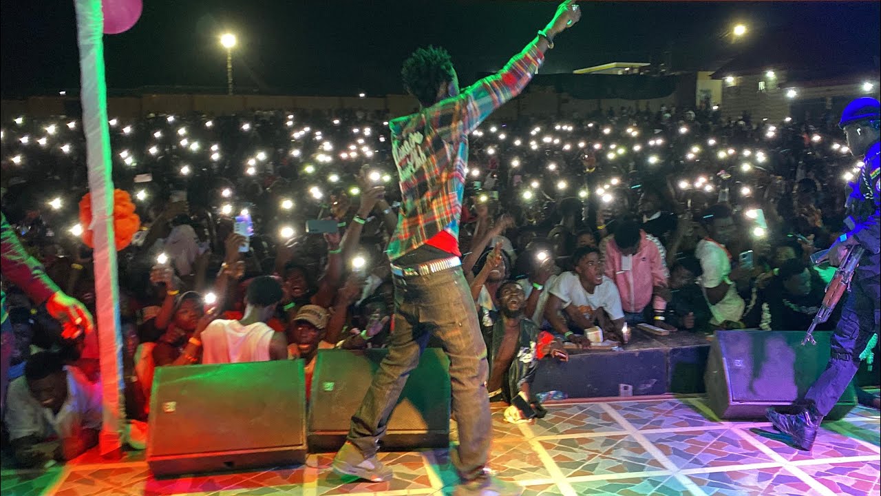 🔥🔥Black Sherif Surprised Gold Dealers at Manso Akwasiso with an amazing performance that storms town