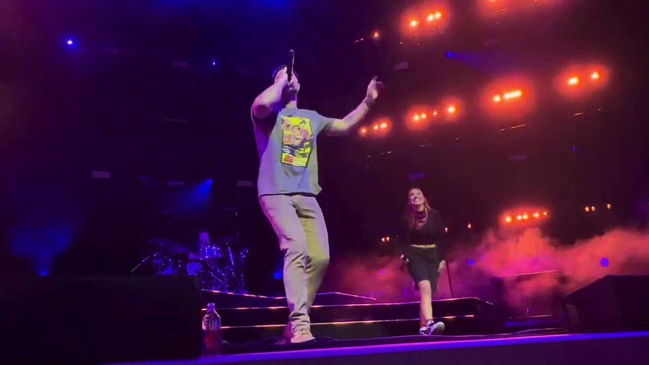Walker Hayes ft Nikki Mele ~ Halloween &hellip;. live from Cincinnati 5/30/24
