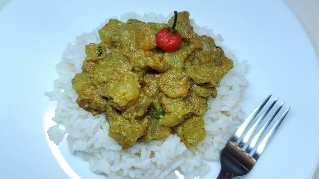 Papaya Curry with Coconut milk and Shrimp Recipe Video, step by step.