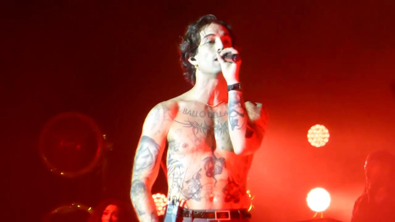 Damiano David  - Talk To Me  15 09 25 Amsterdam Funny Little Fears World Tour