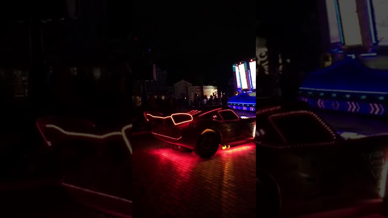 Edry  at disney  land  watching the  night  show part 1