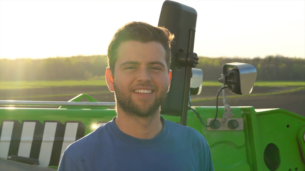 Témoignage - Comment le télescopique Merlo a transformé la vie de cet agriculteur laitier de 24 ans