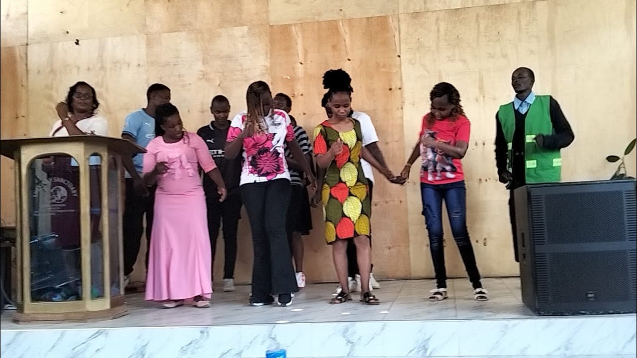 Youths are dancing 