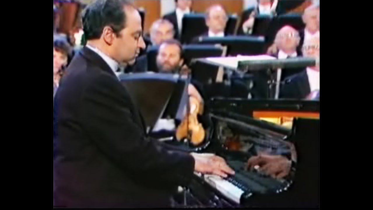 Henri GORAIEB - Schumann - Piano Concerto in A minor, Op 54 - Louis de FROMENT (1984)