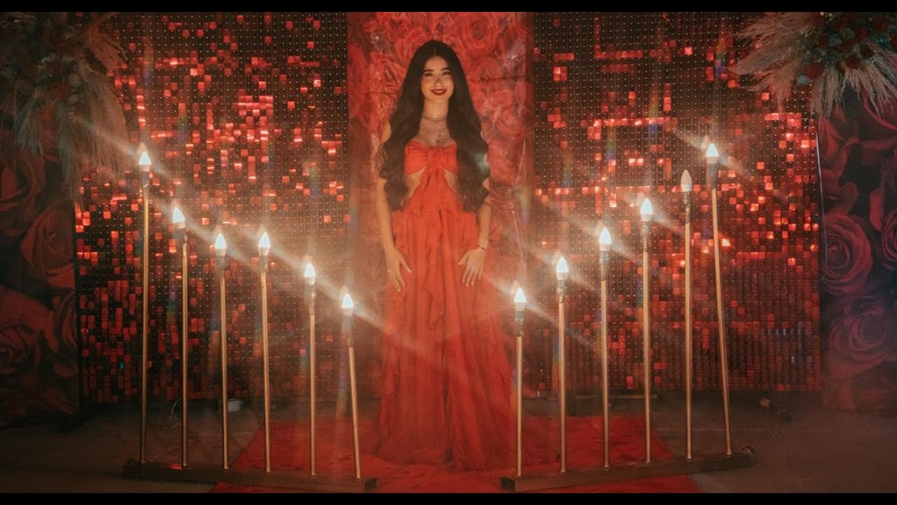 Jenny López - El Dolor Con El Licor (Video oficial)