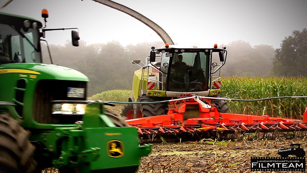 LU Barkmann  Claas Jaguar 970 Feldhäcksler am Mais häckseln . Mais Ernte 2013