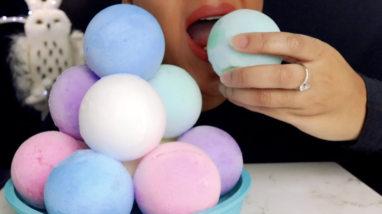 ASMR POWDERY ICE SNOWBALLS/ JUST BITES@18:18