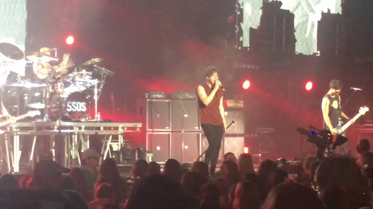 5 Seconds of Summer Girls talk Boys Houston tx