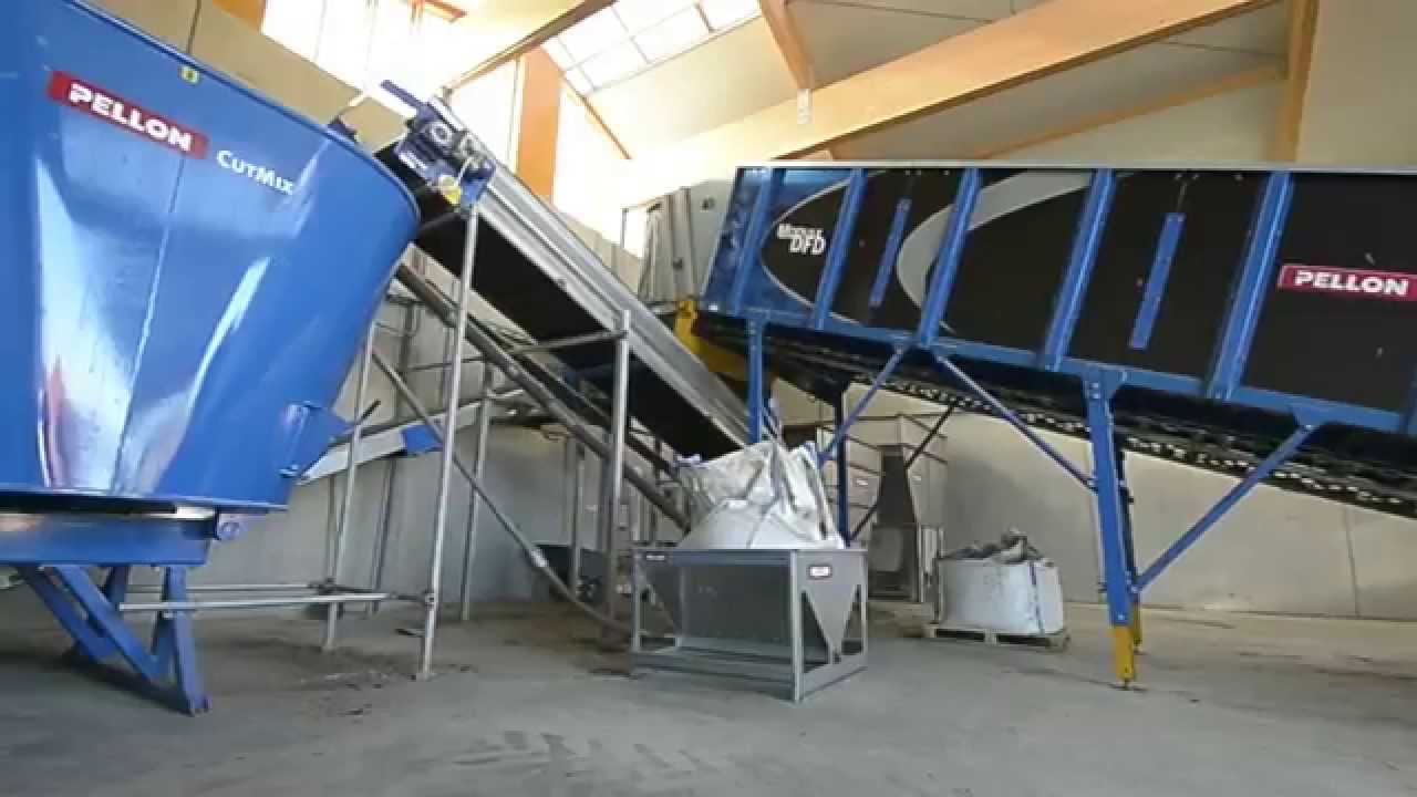 PELLON FEEDLINE automated dairy cow or beef feeding beltfeeder