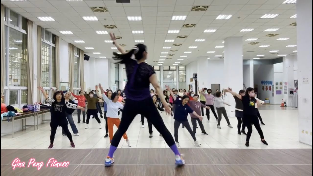 “ 新年快樂 ” ~ 憂歡派對 & 小虎隊 // 樂齡有氧舞蹈 // Zumba // Dance
