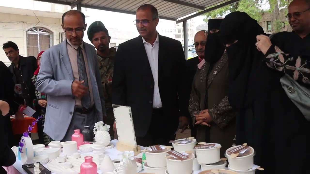 الوزير الزعوري يفتتح البازار الأول للمساحات الآمنة بديوان عام الوزارة 