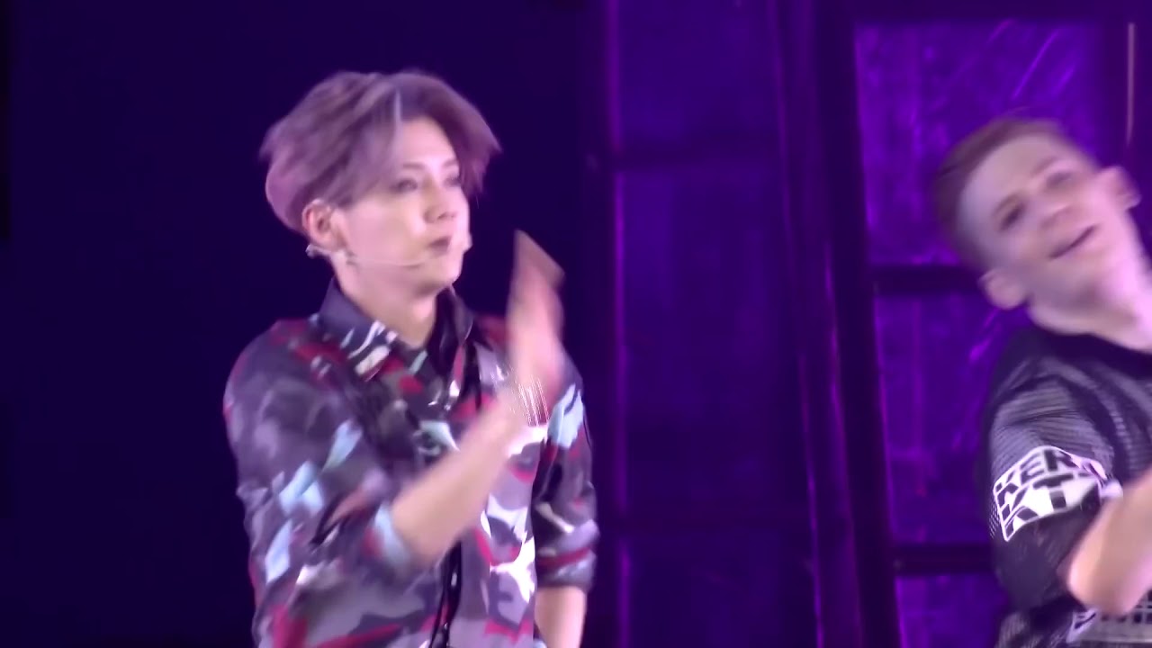 LuHan鹿晗 RELOADED DANCE STAGE
