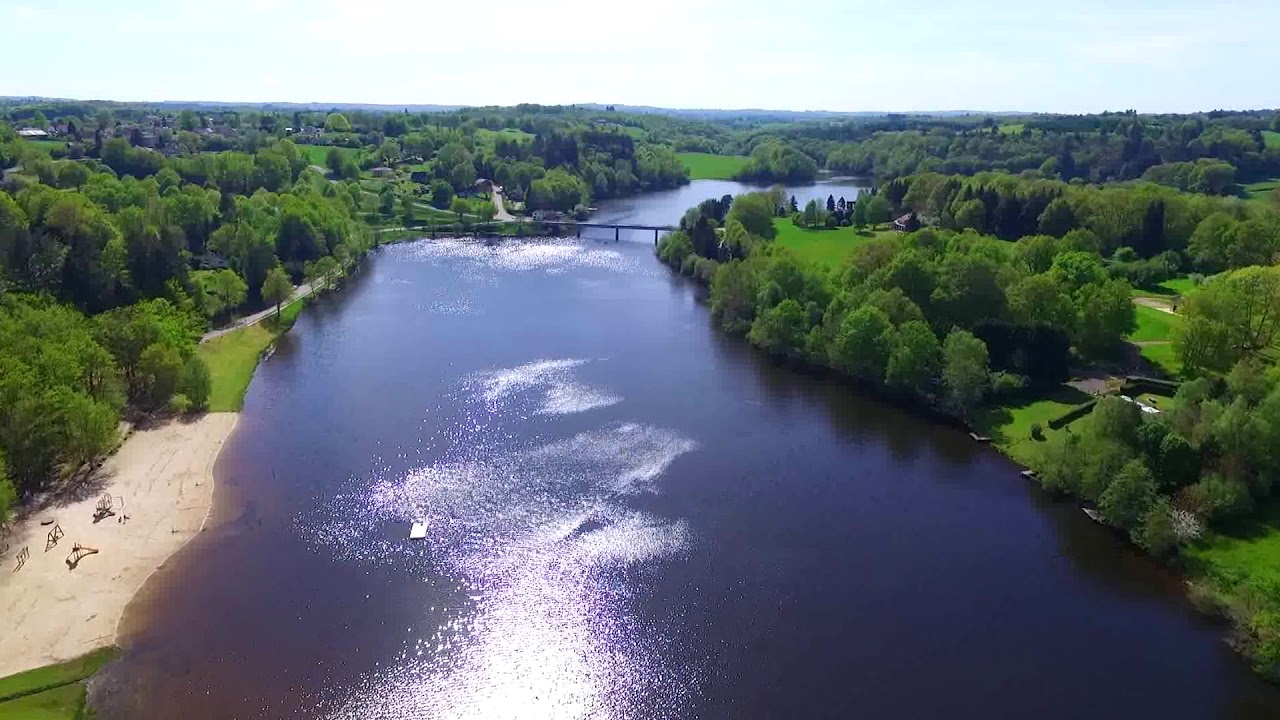 Au dessus de la rivière 