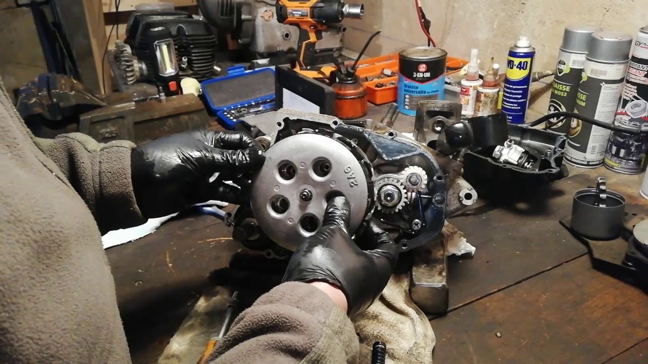 Démontage bas moteur DTMX   Part 1