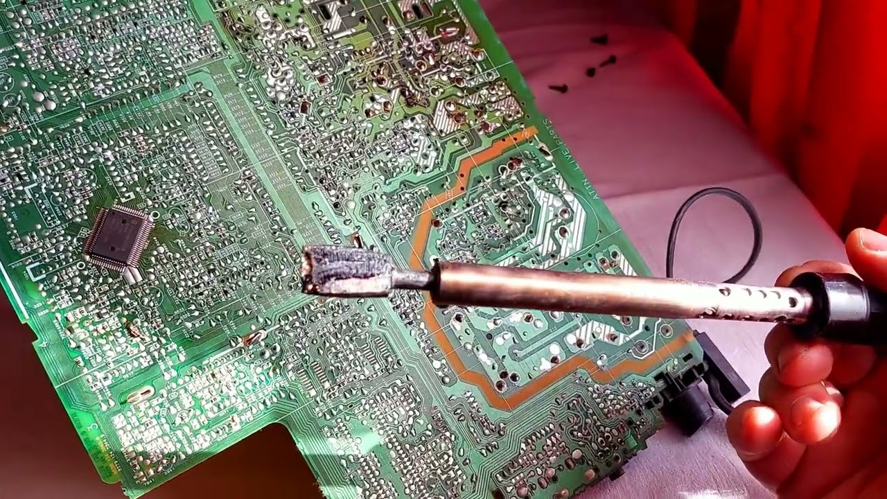 Опять Philips 21PT1546/58. Долгожитель. Не хочет уже жить, а я заставлю. Курсы телемастеров.