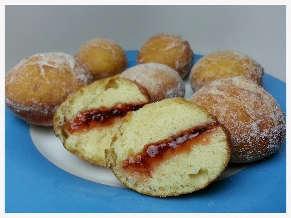 HOW TO MAKE PEANUT BUTTER & JELLY DONUTS