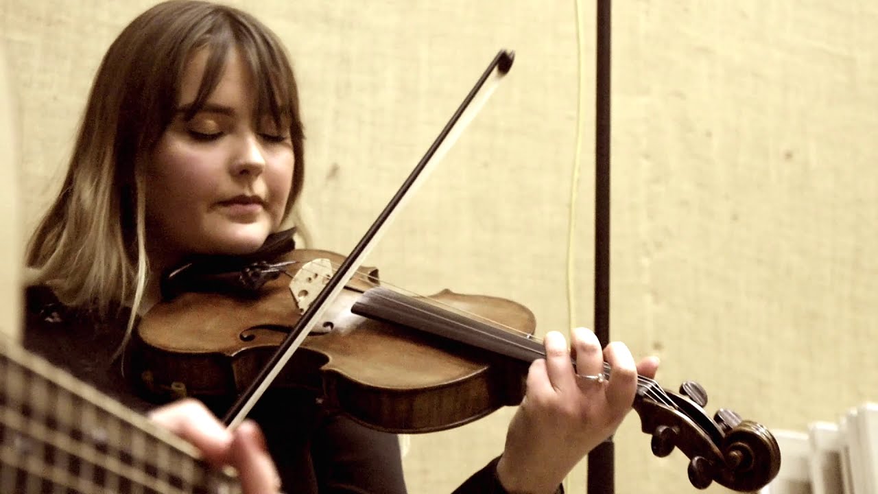Hannah MacRae, Lauren Byrne & Hannah Krebs | Puirt Bhon Dachaigh | Sabhal Mòr Ostaig