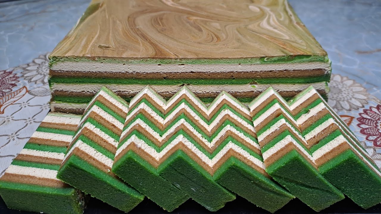 kek lapis pandan gula apong