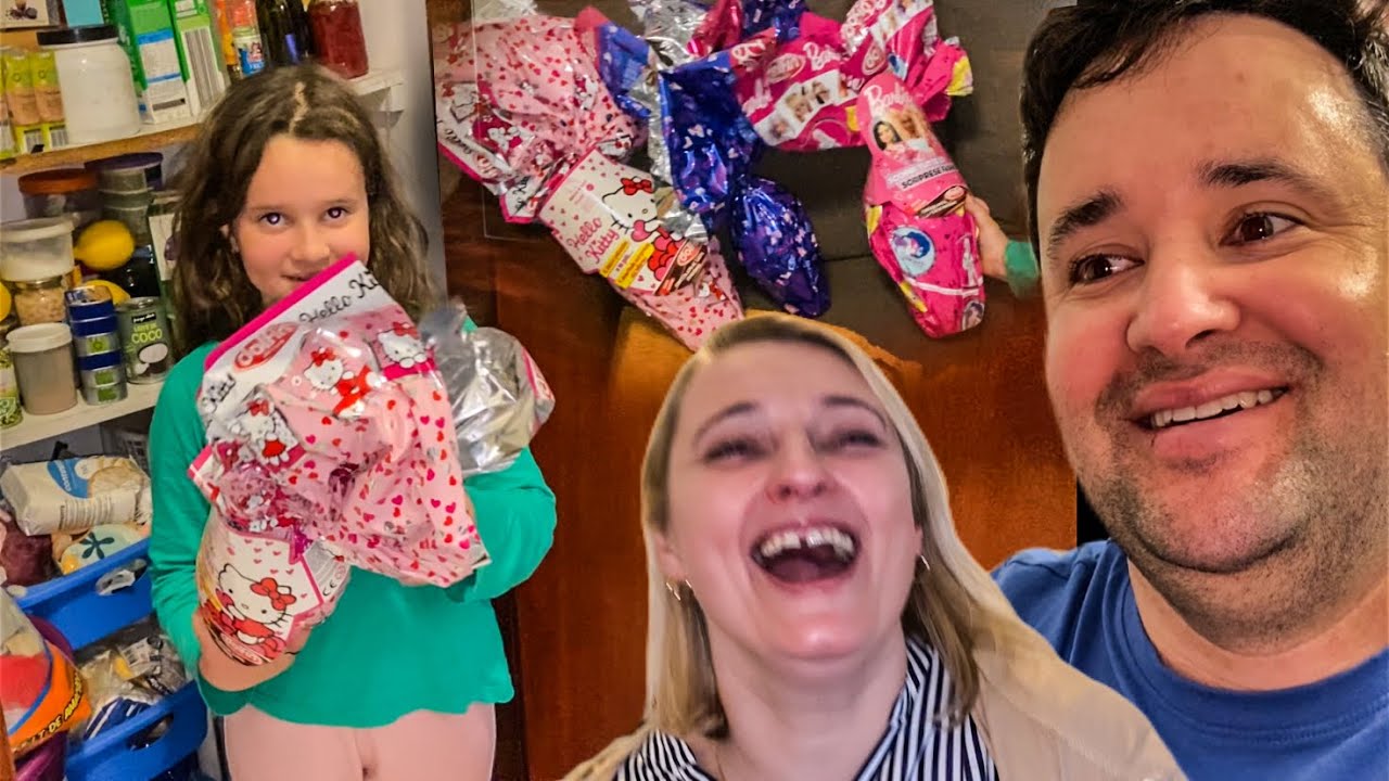 CAÇA AOS OVOS DE PÁSCOA - Família Eu Ela e a Bebê