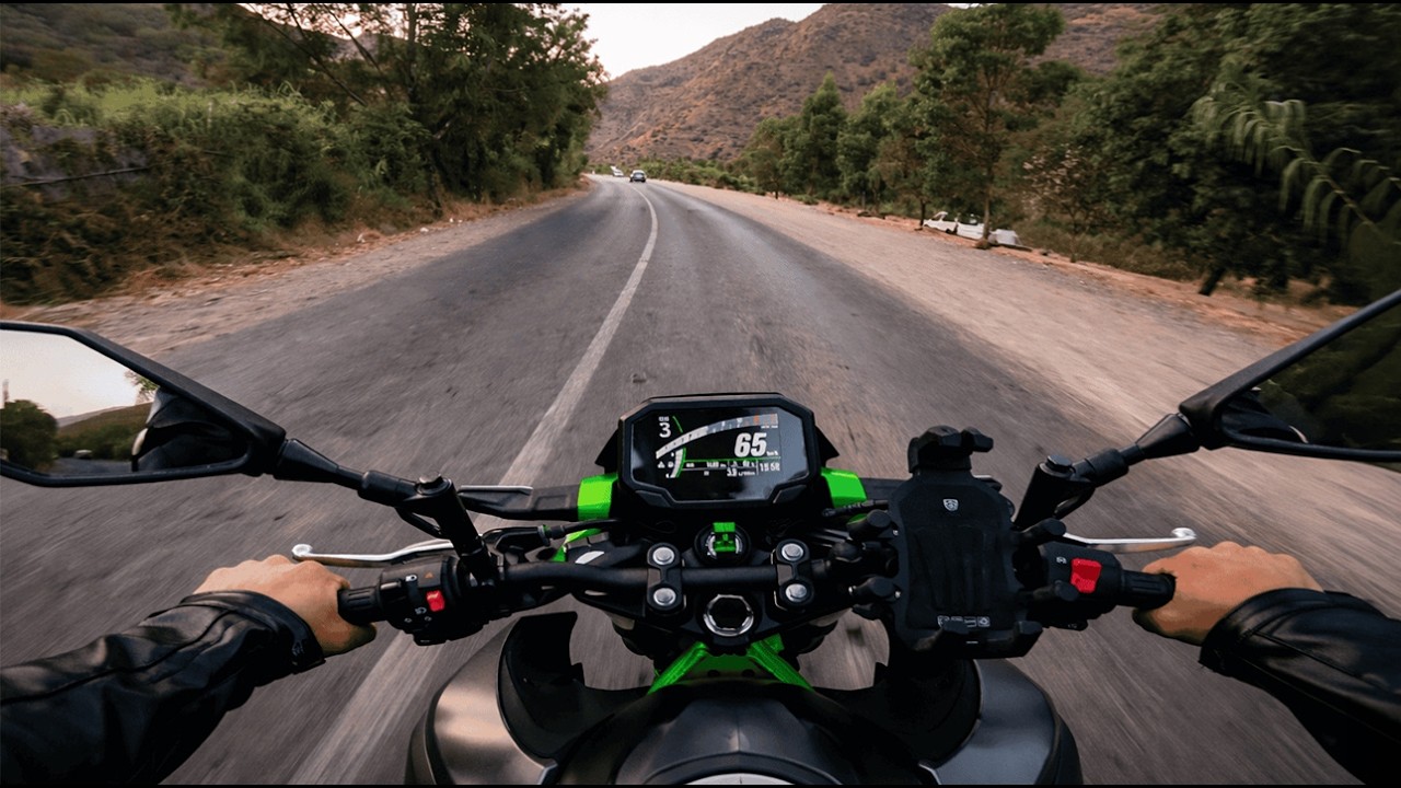 POV: You’re Riding a Kawasaki Z500 SE in Morocco