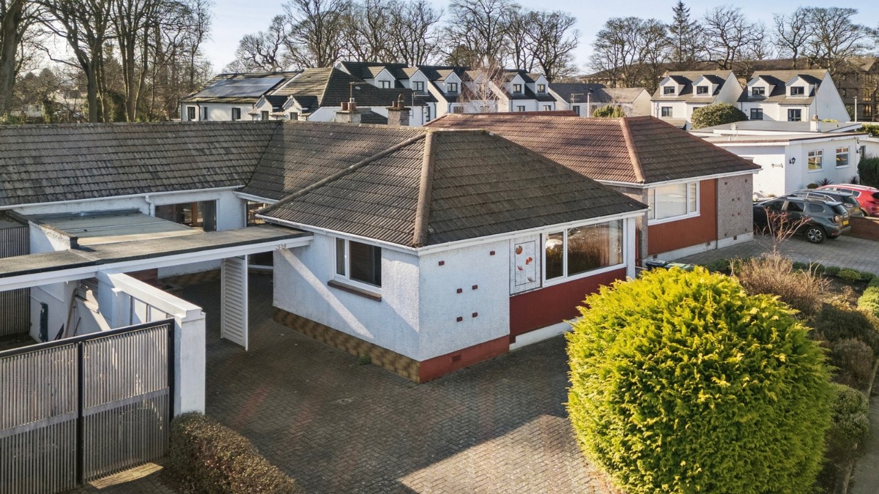 KNIGHT BAIN - 39 Barnton Park Crescent, Edinburgh, EH4 6ER