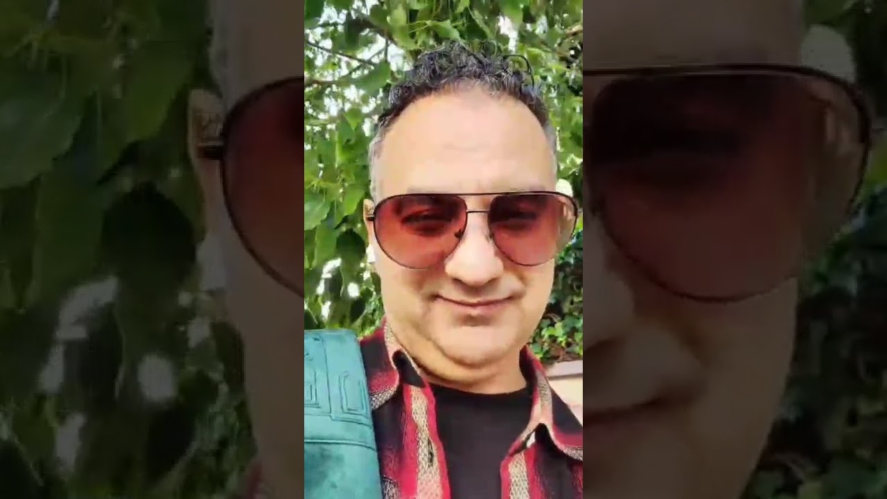 الإبطاء من السرعة في مشاغل الحياة من أجل الاستمتاع بأدق تفاصيل العمر .