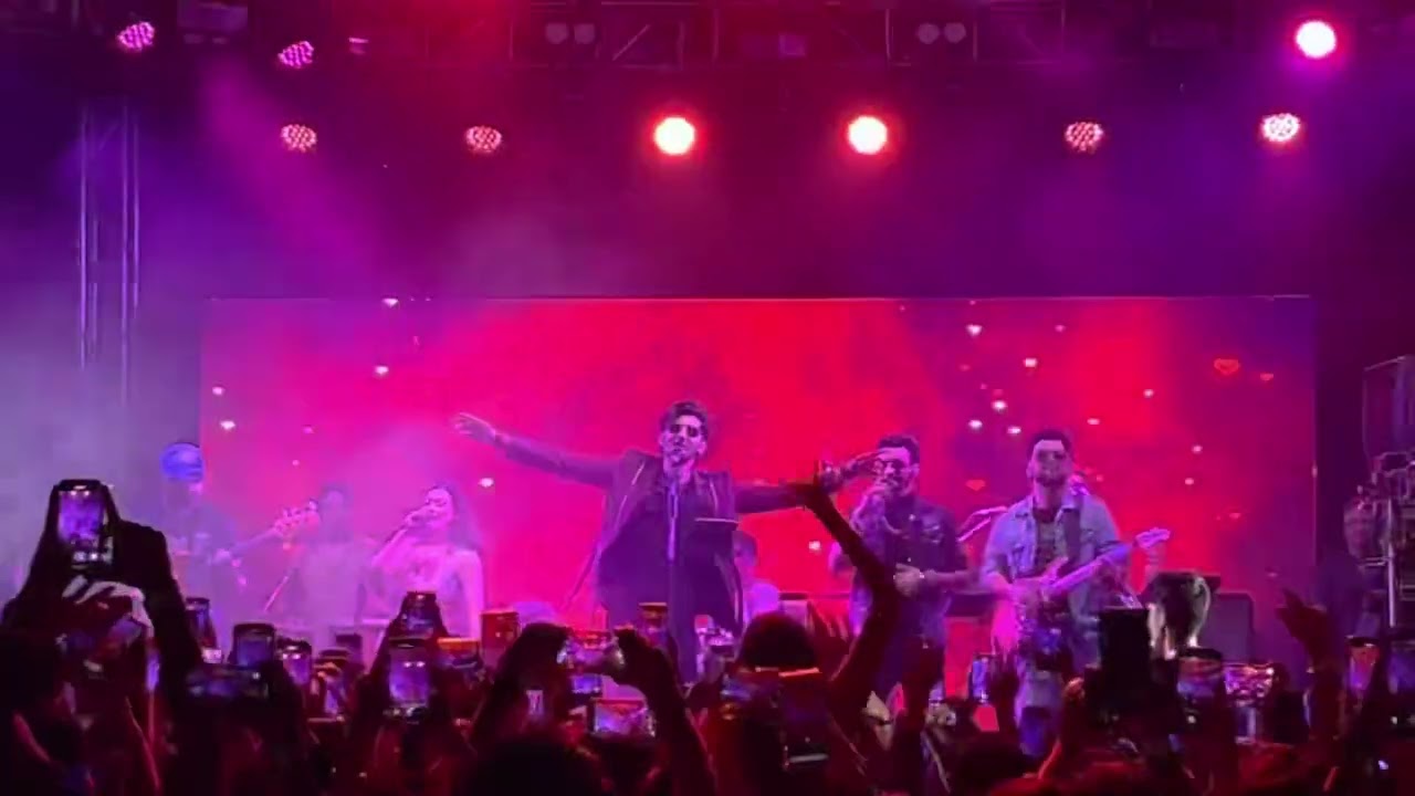 Best of Darshan Raval at Pune LIVE [Meri pehli mohobbat]