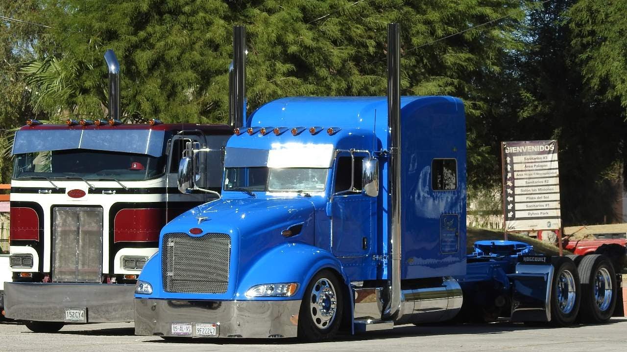 Peterbilt 386 & 362 de Smith Transport