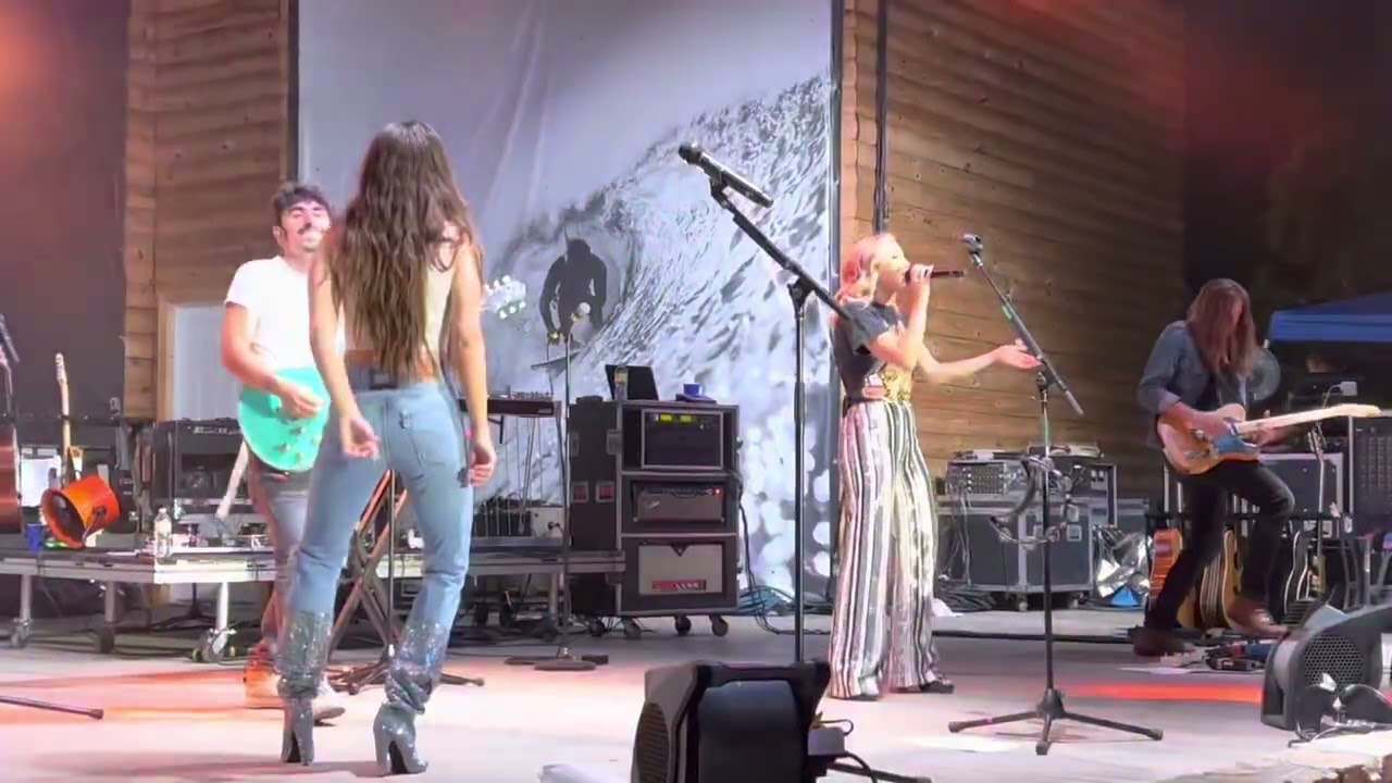 Maddie & Tae - Live Concert HD - Life Ain’t Fair