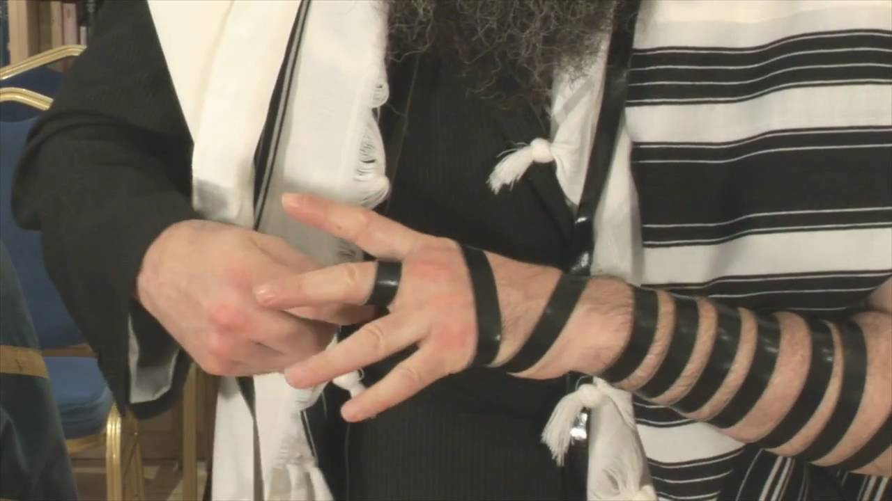 02 SMS: Laying TEFILLIN (Chabad)
