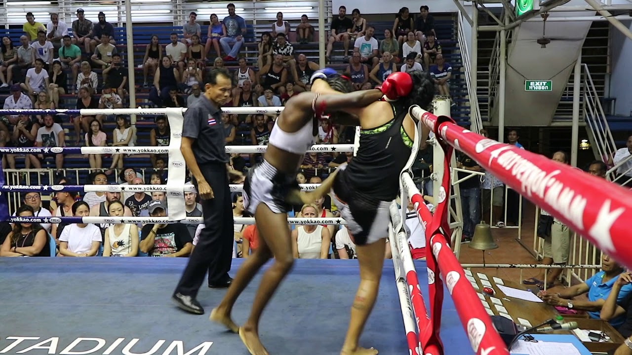 Candice Mitchell PhuketTopTeam vs Lola Tiger Muay Thai fight 6 April 2018
