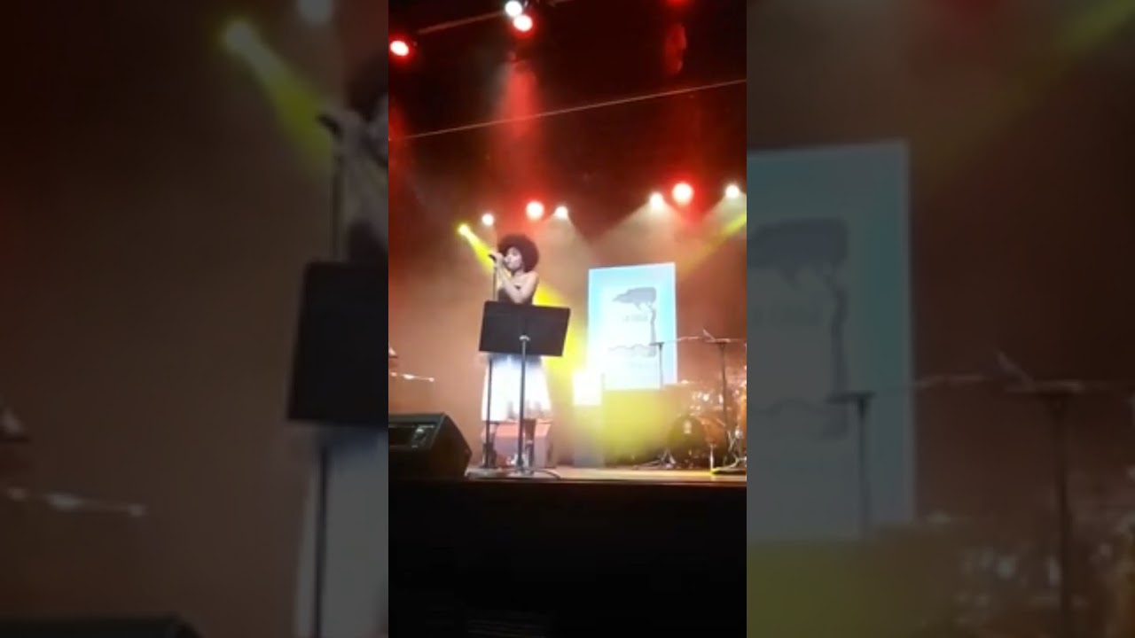 Quinteto Salsa Jazz y la dulce voz de Maura Isabel Garc&iacute;a.