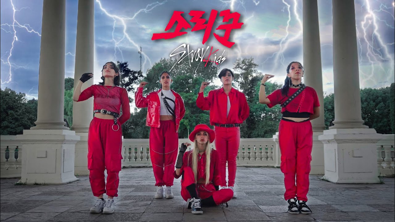 Stray Kids 