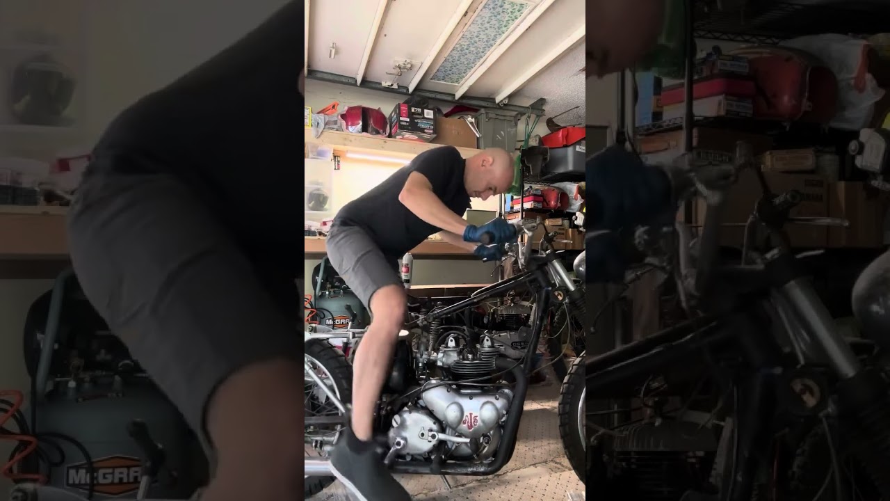 First start: AJS Model 20 - 500cc twin