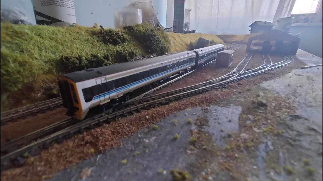 Graham Farish class 158 review