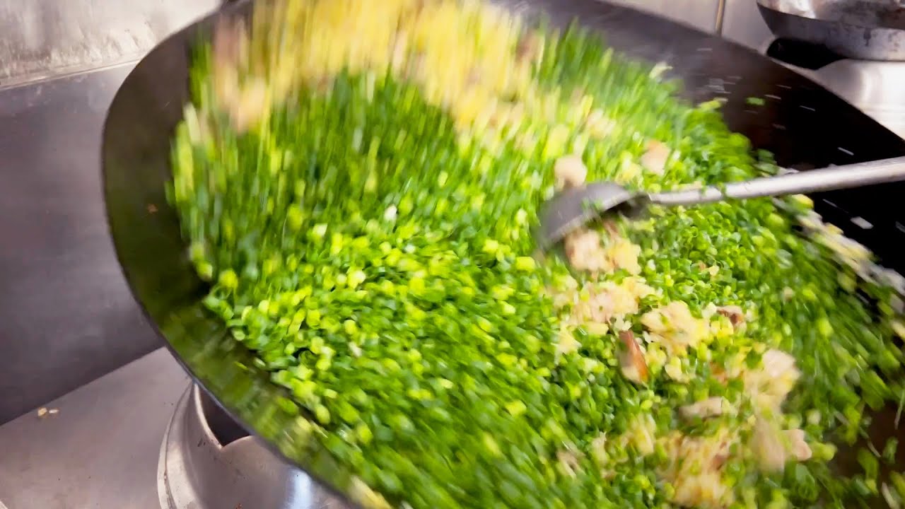 食べなくてもわかるギトギトのコクと美味さ【ラードチャーシューチャーハン】 Delicious fried rice that you can understand without eating