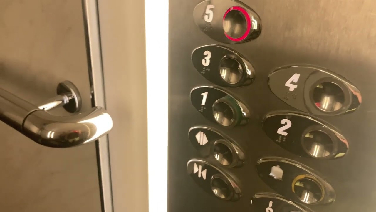 Tour of the lifts at m&s in Plymouth
