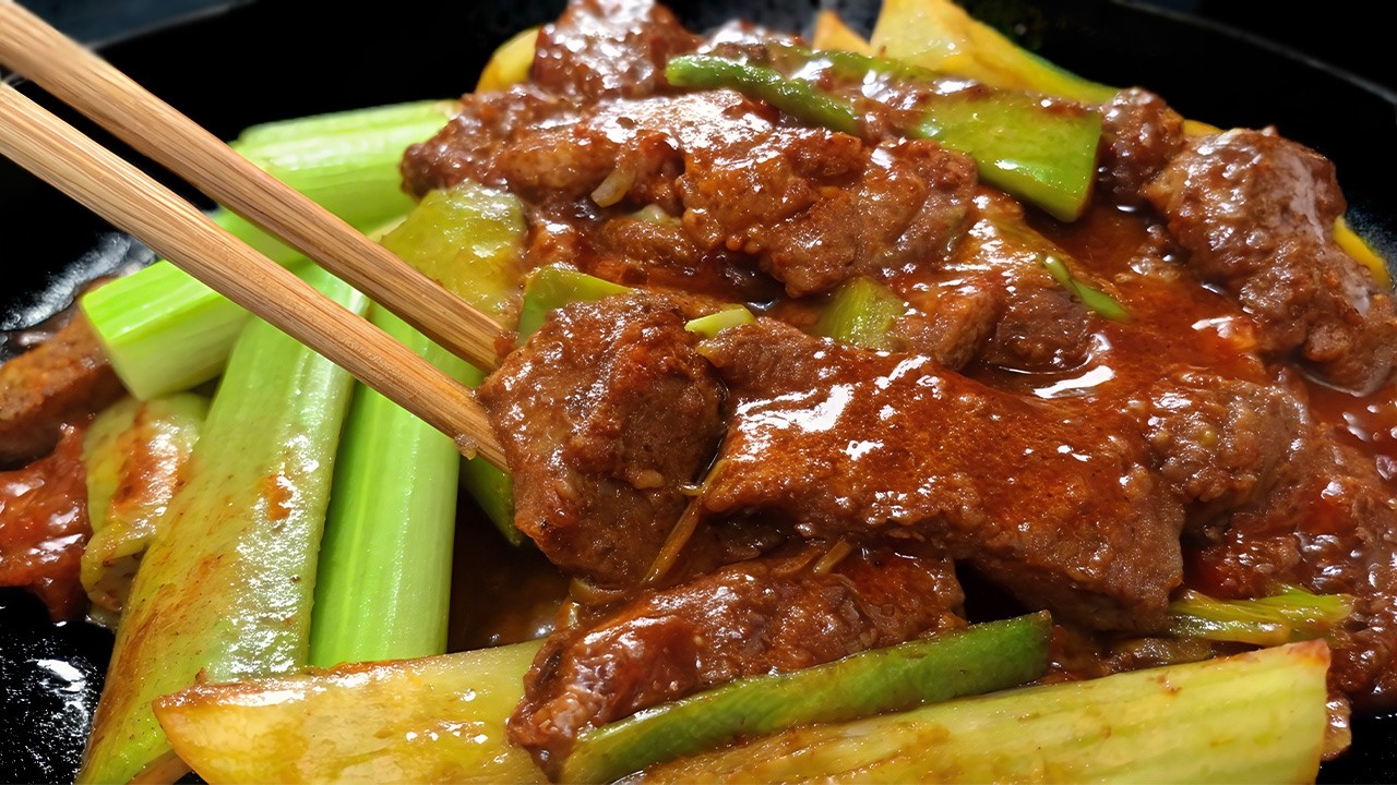 So kochen Restaurants in Peking Rindfleisch! Einfach, schnell und unfassbar lecker
