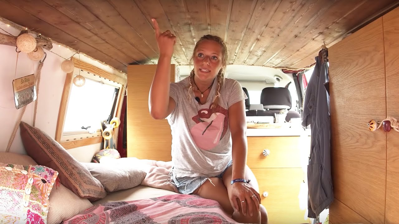 Roomtour #7 – VW T5 – zwei Campervans von Happiness comes in a van 🚐🐕💁‍♀️ 4 Mädels, 3 Hunde, 4 Busse