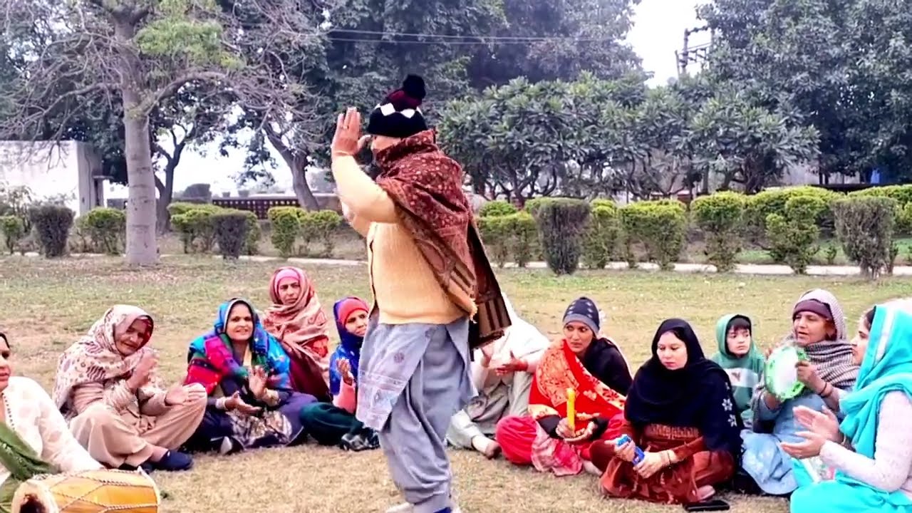 सड़क पर कोठी कृष्ण की राधा की दम दम होरी से कृष्ण भजन | हरियाणवी भजन हरियाणवी गीत | Parveen Narwana 