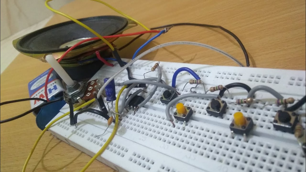 Electronic Piano/Keyboard using 555 timer IC// Creative TechMaster