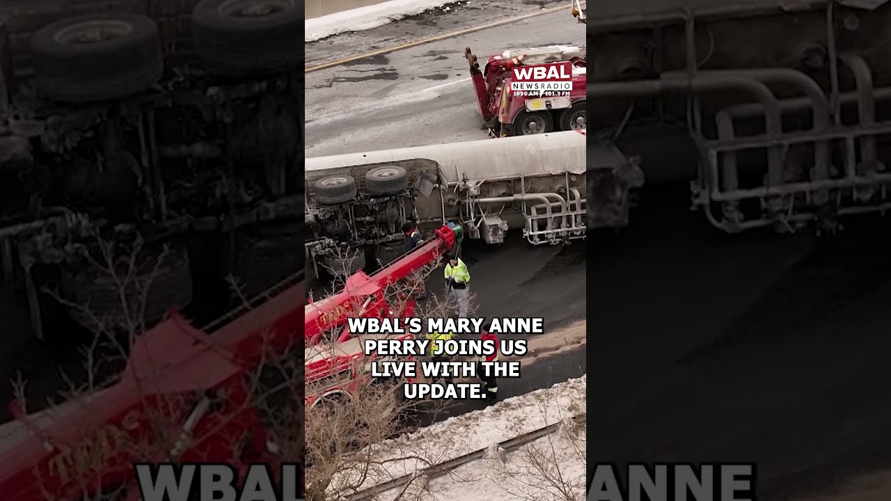 В результате аварии с опрокидыванием автоцистерны на кольцевой автодороге в округе Балтимор произ...