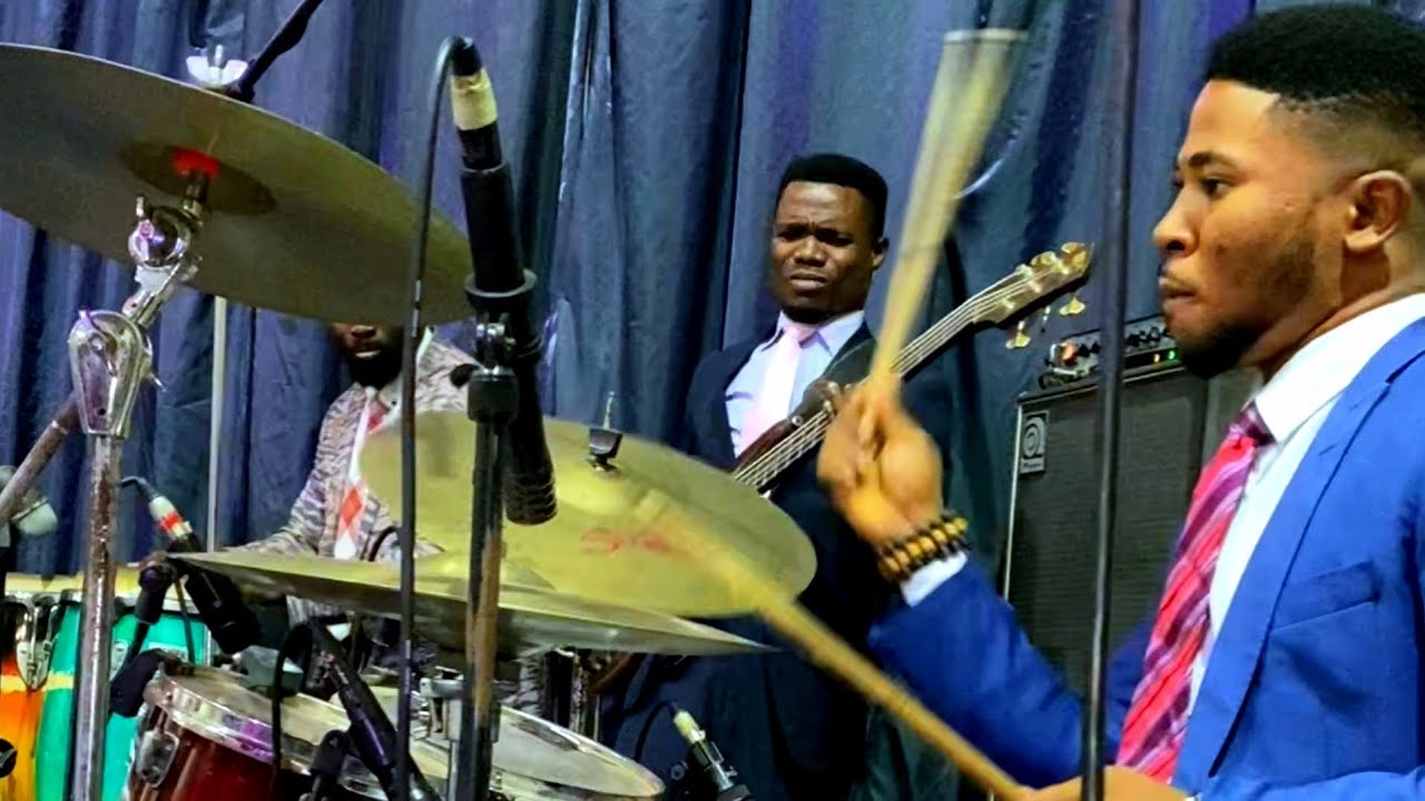 Faith Tabernacle - Choir Ministration × Bee Sticks