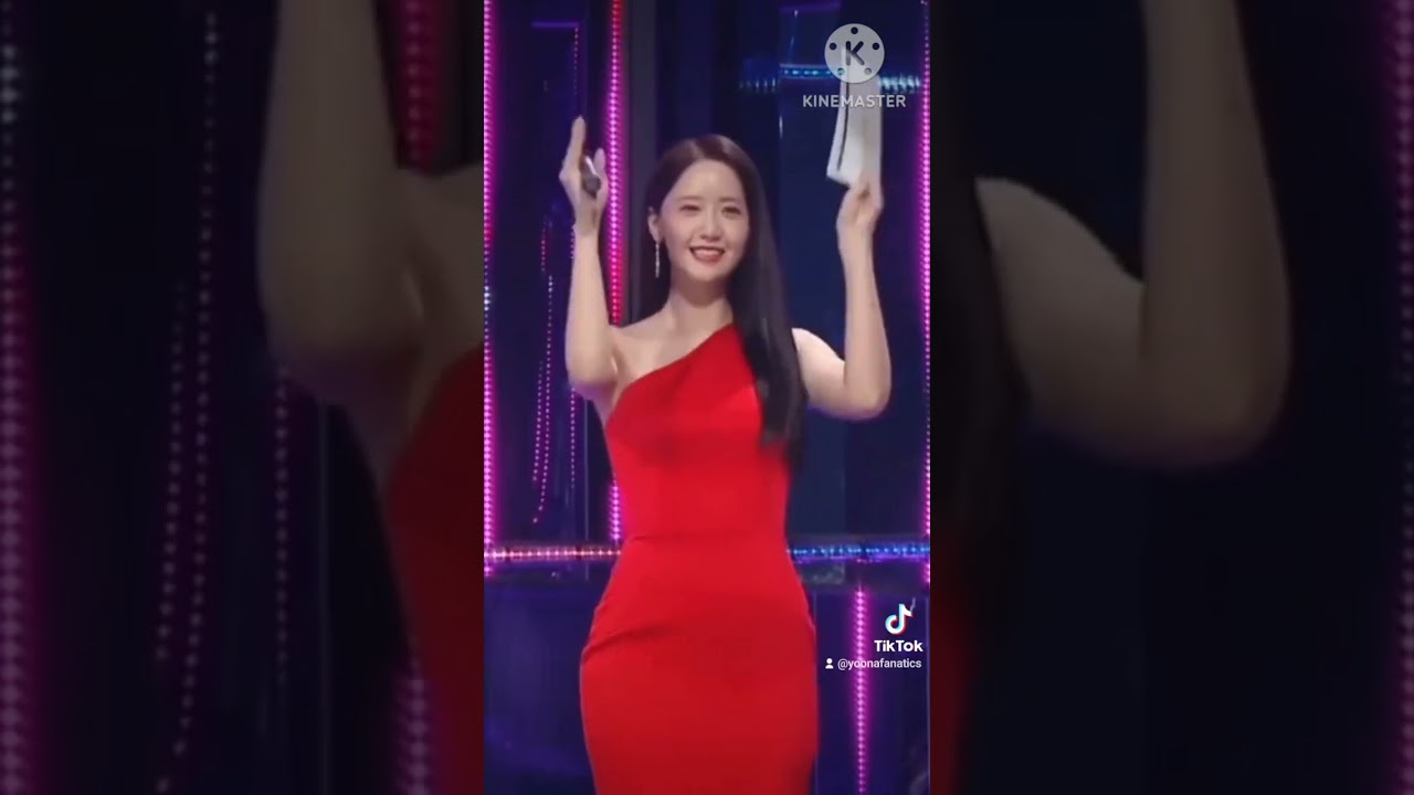 Yoona Dancing Lion Heart again 