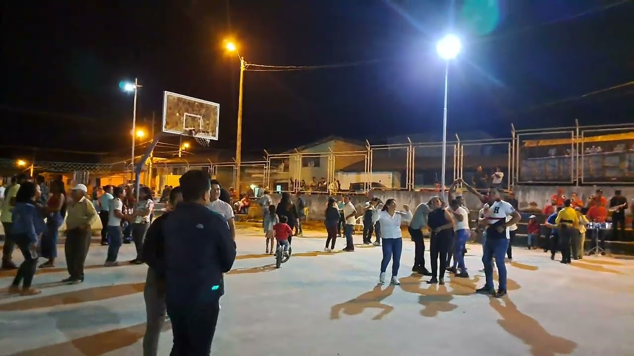banda de pueblo La Trackaloza de San Vicente de Pusir en la comunidad del limonal #bandadepueblo