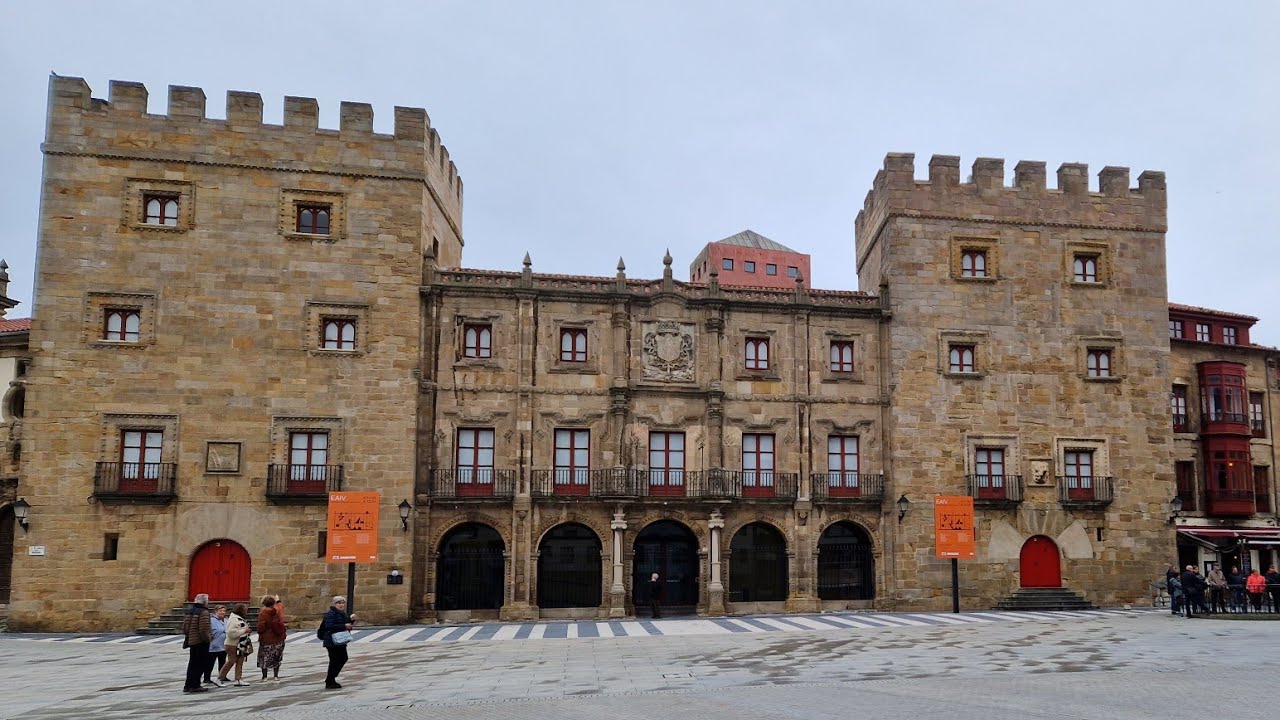 🇪🇦 Day trip from Oviedo to Gij&oacute;n @TravelwithHugoF #gij&oacute;n #espa&ntilde;a #spaintravel