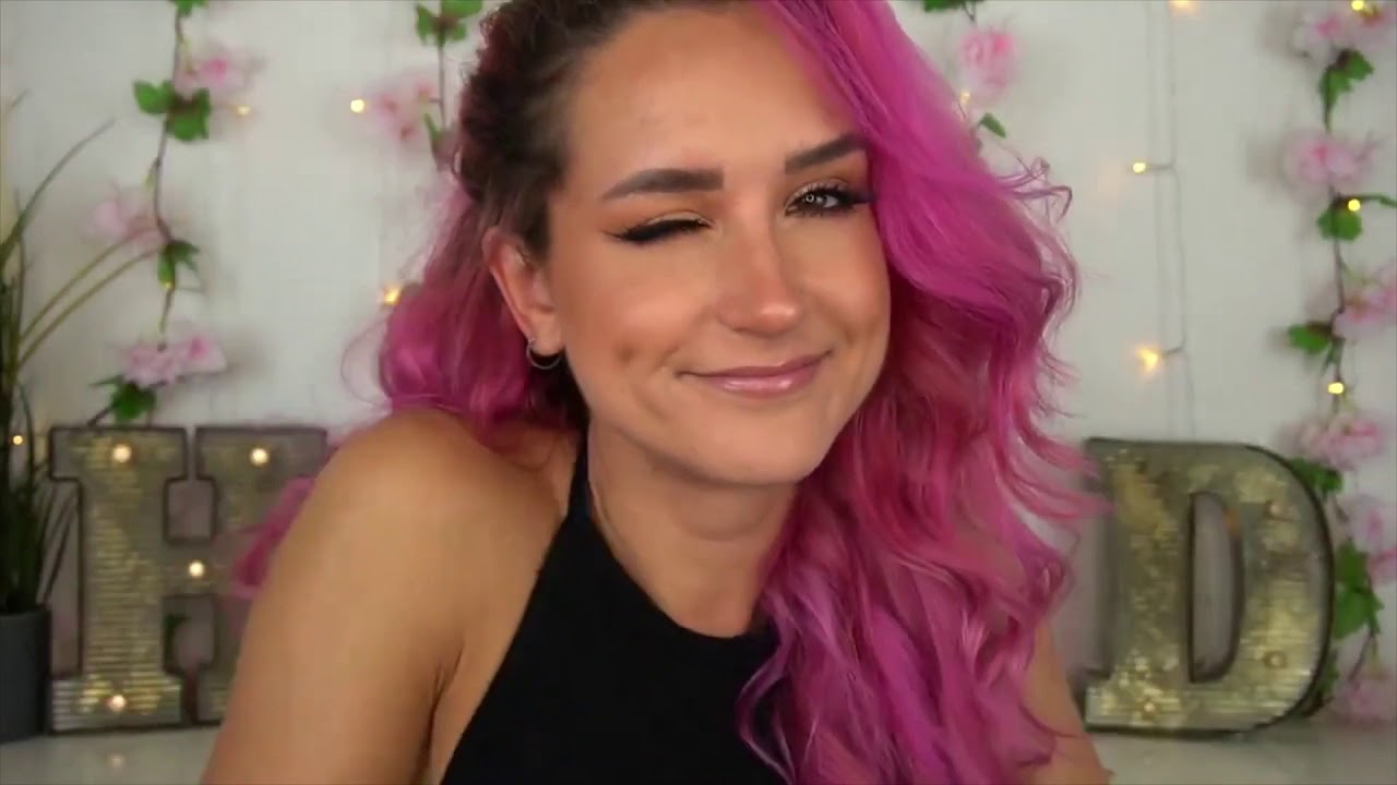 Hannah Dorman Sneeze Compilation