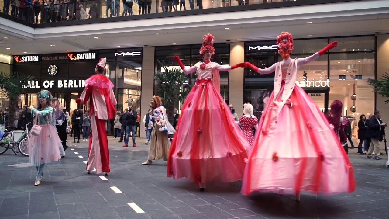 Stelzentheater Skaramouche Osterparade  2017