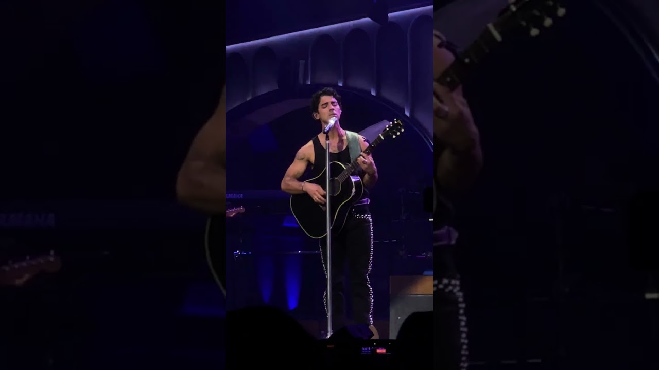 Jonas Brothers Greetings From Your Hometown Tour Milwaukee 10/12/25 - Joe Jonas’ New Song Olivia
