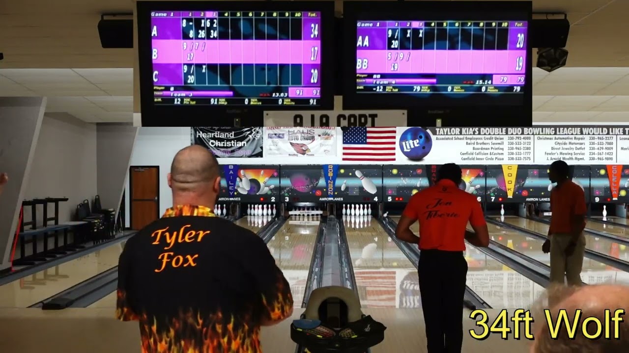 Mic'd up with JR at a PBA event | Canfield, OH Amron lanes | Game 1